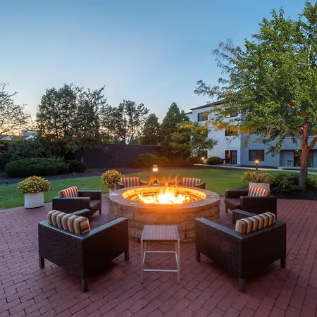 Hotel Courtyard Columbus Airport